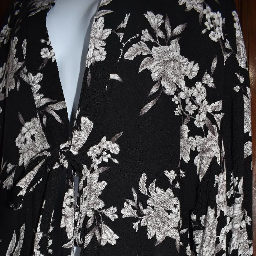 Spiritual Gangster Maya Floral Kimono Robe Swim Cover-Up Boho Lightweight One Si